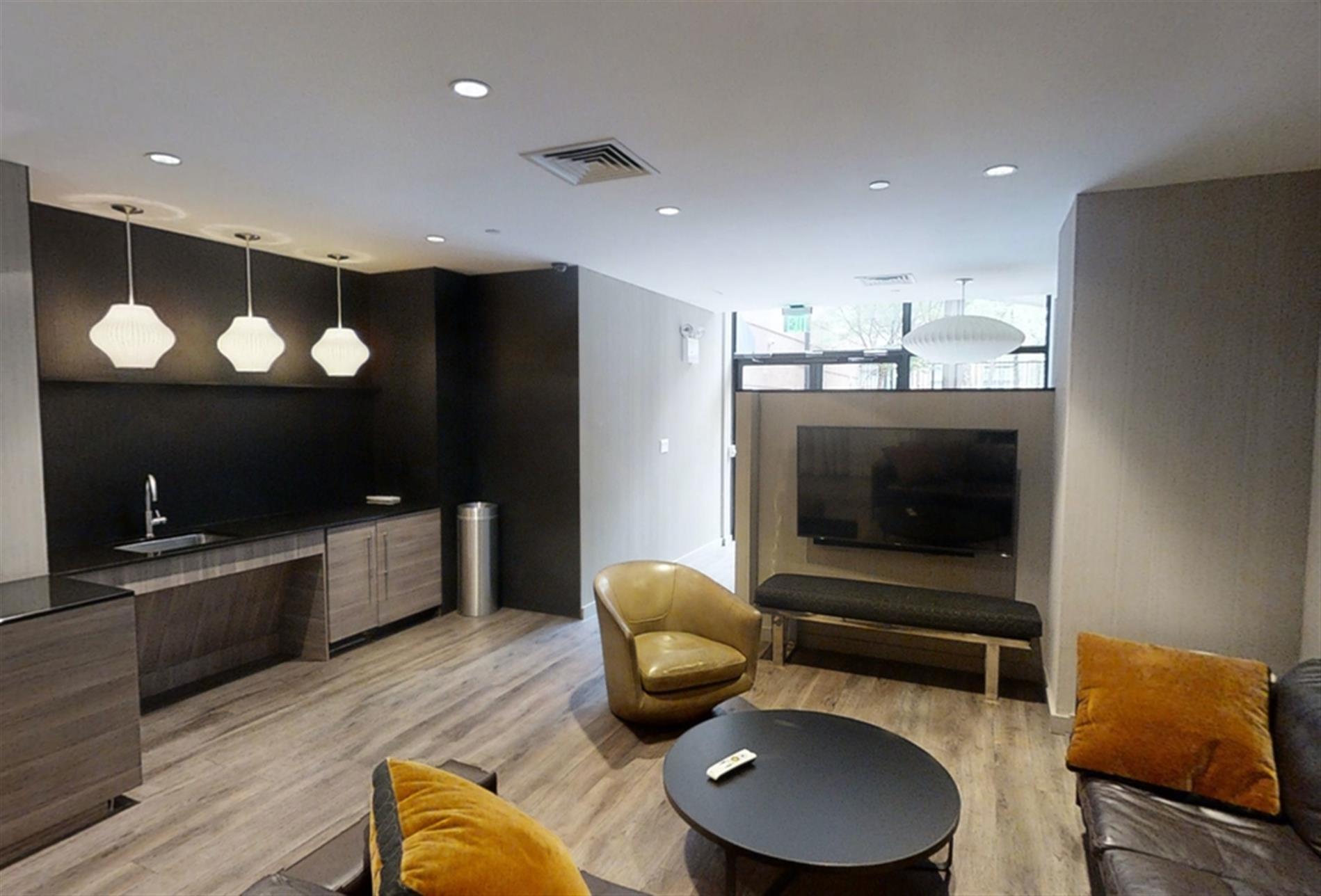 One bedroom - Clinton
