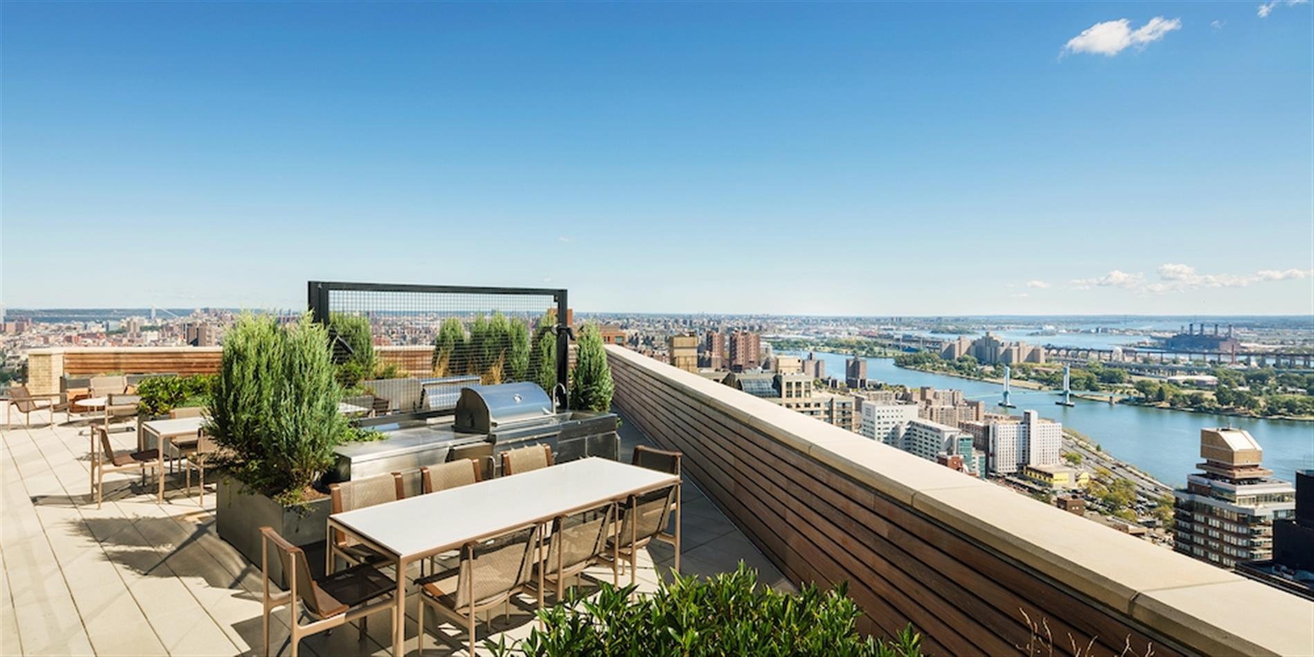 UES 3bd/3.5ba with beautiful city views