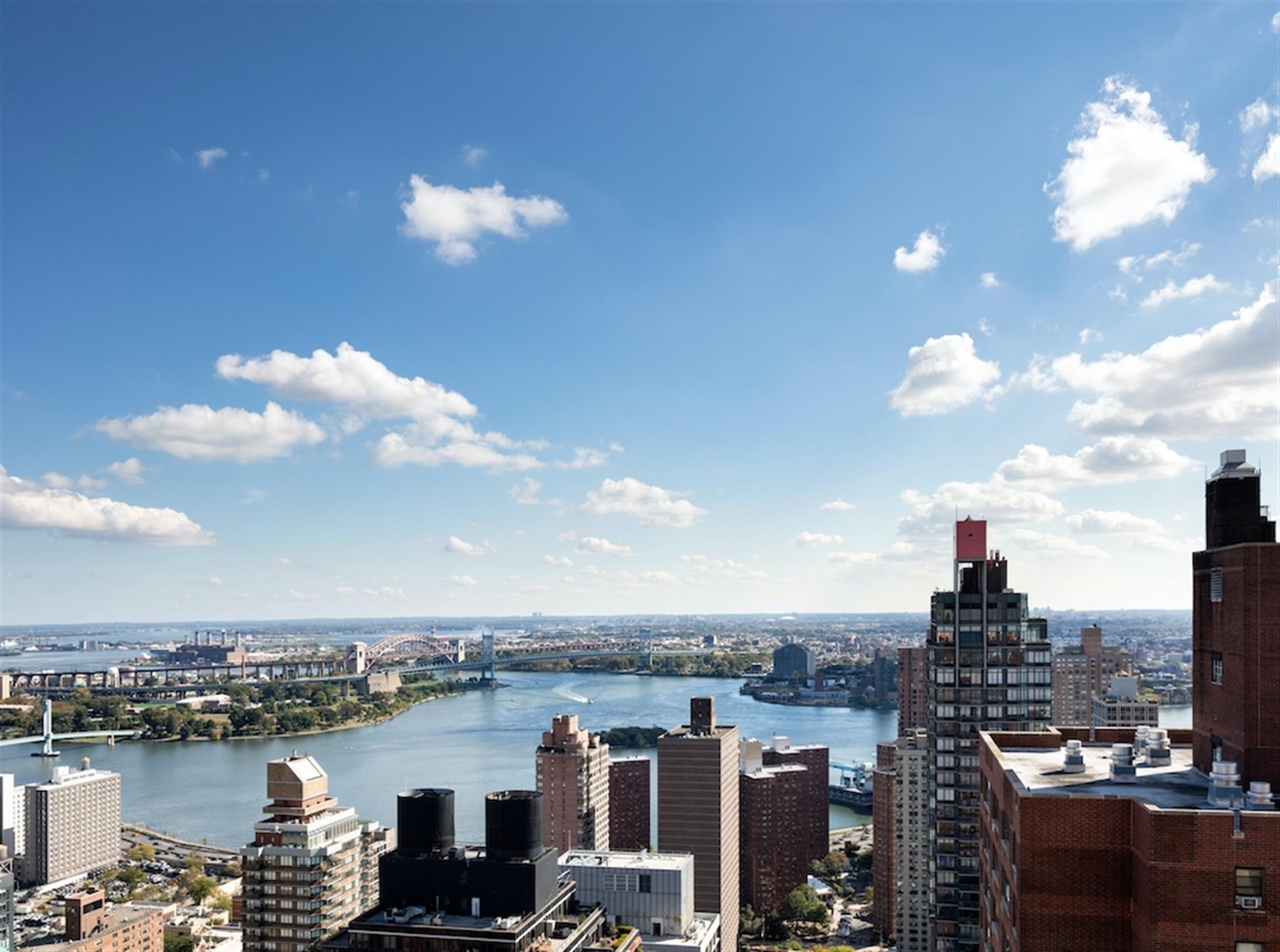UES 3bd/3.5ba with beautiful city views