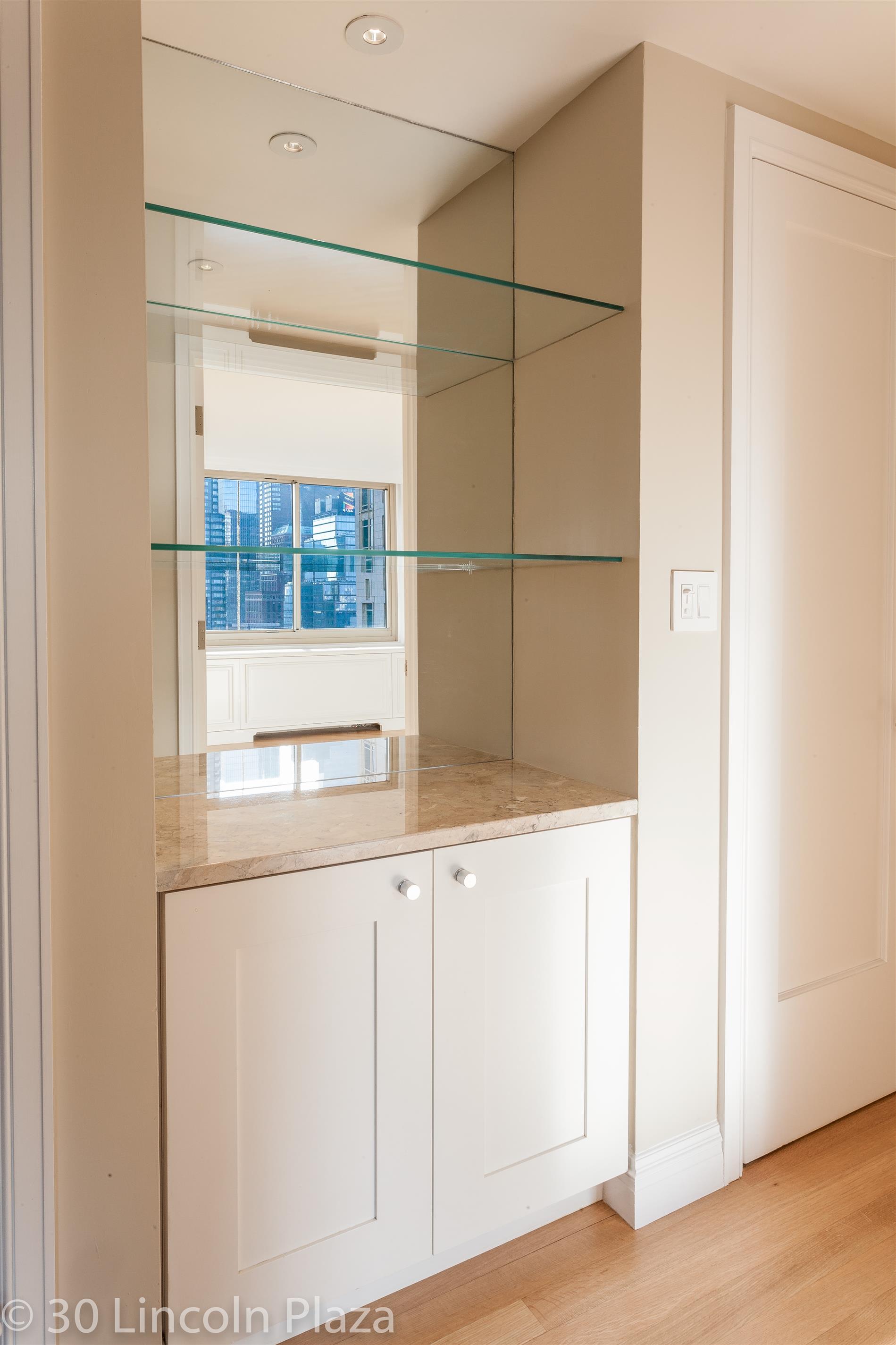 Elaborate 3bd/2.5ba Lincoln Sq. Home