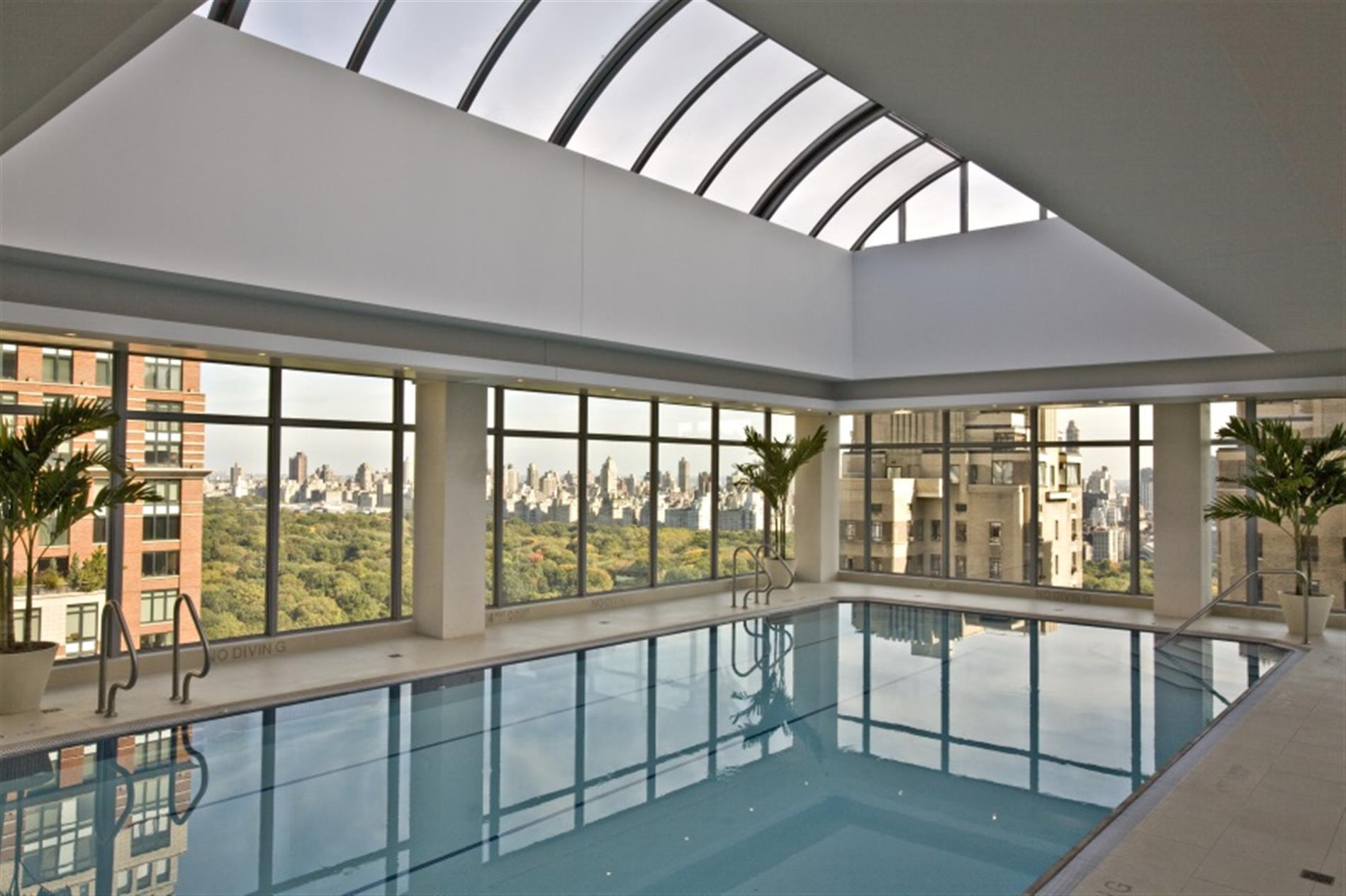 Elaborate 3bd/2.5ba Lincoln Sq. Home