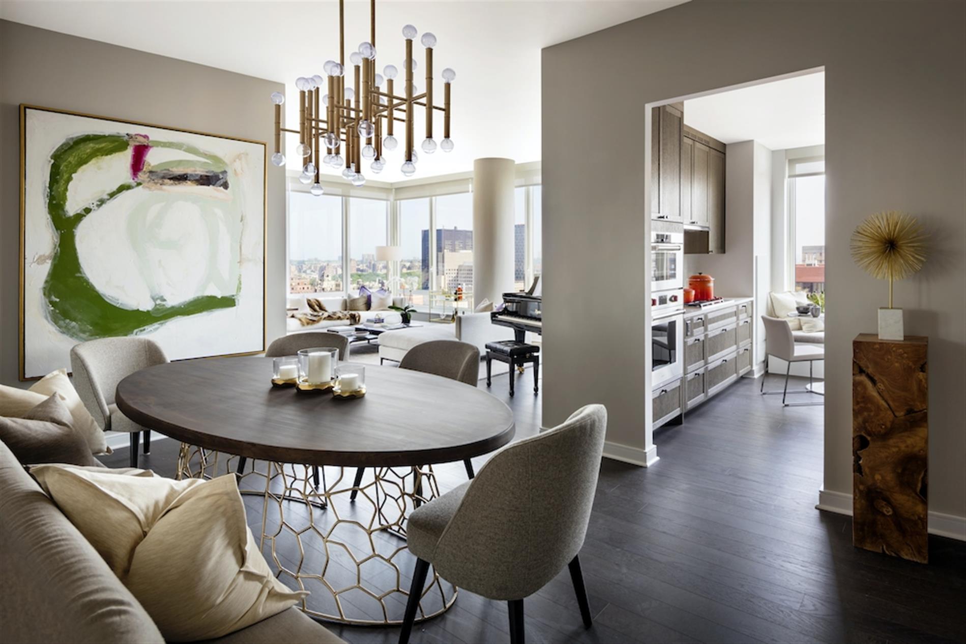 UES 2 Bed w/ Sweeping Views