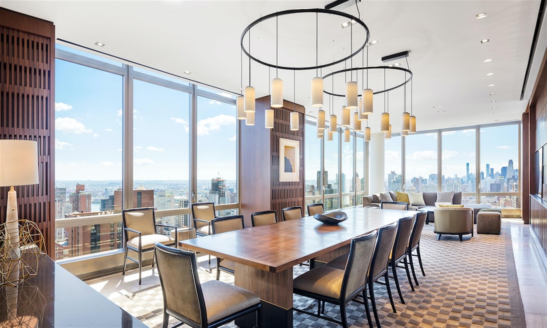 UES 2 Bed w/ Sweeping Views