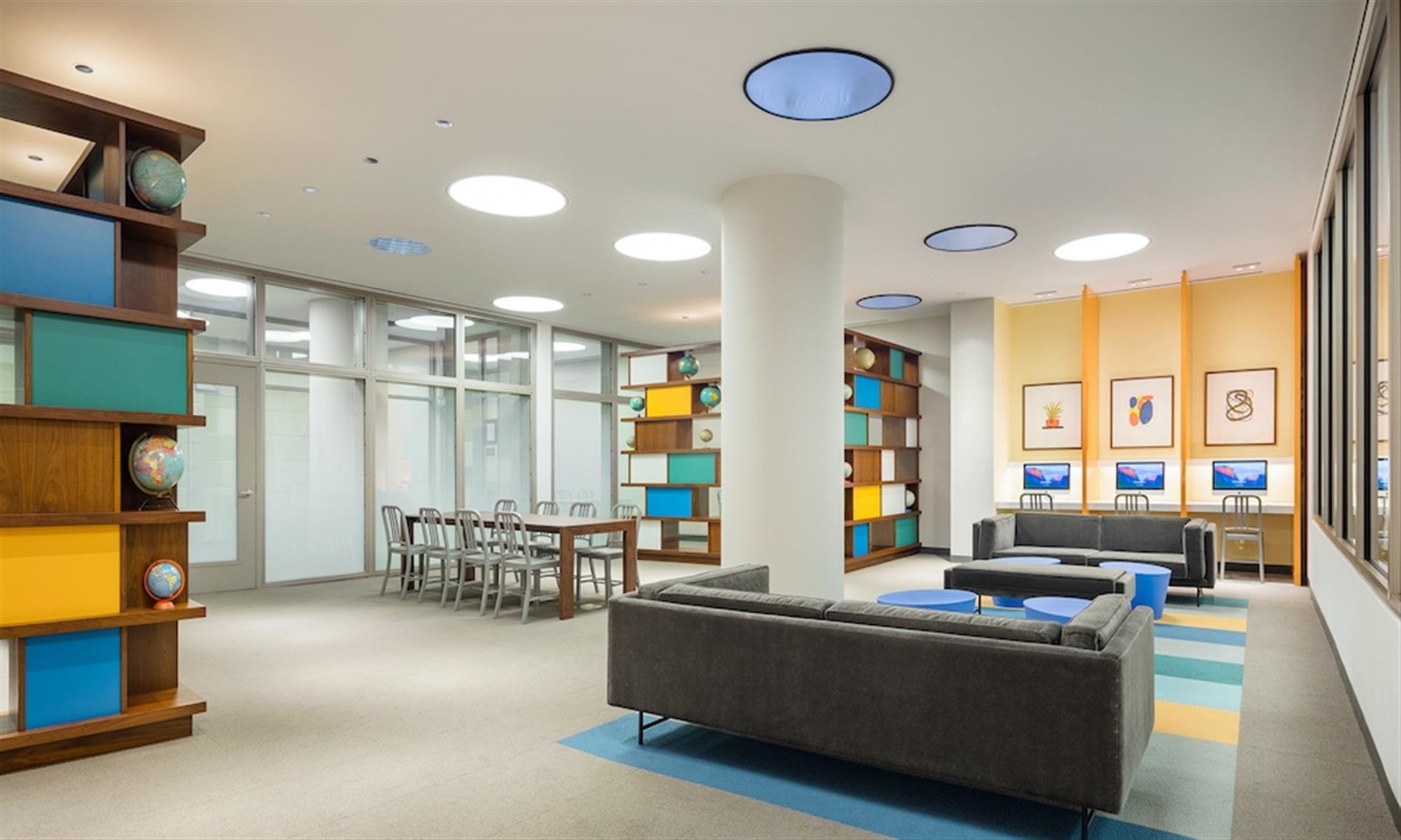 UES 2 Bed w/ Sweeping Views