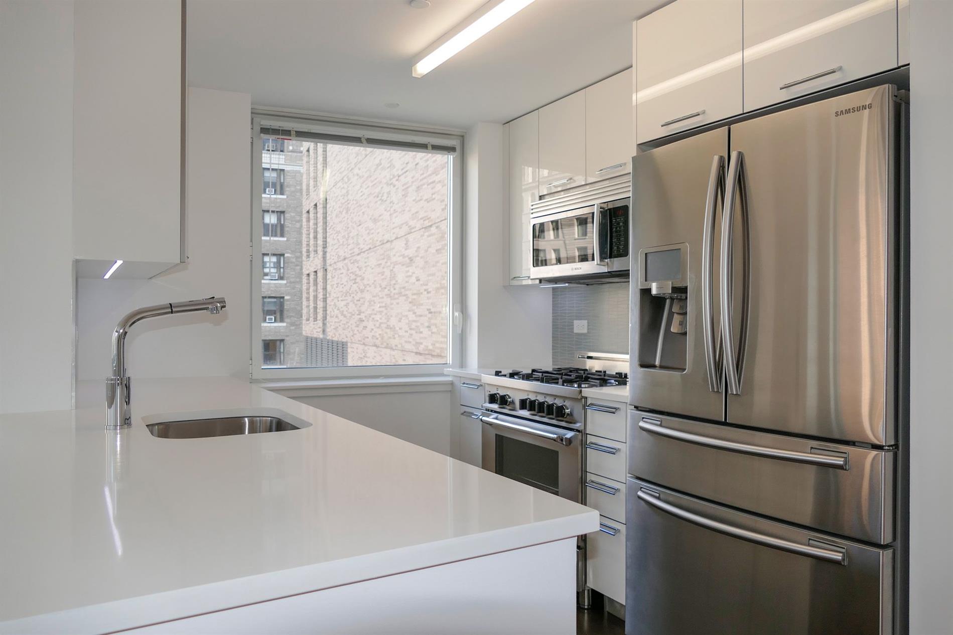 Full-service 2bed/2ba UWS PentHouse