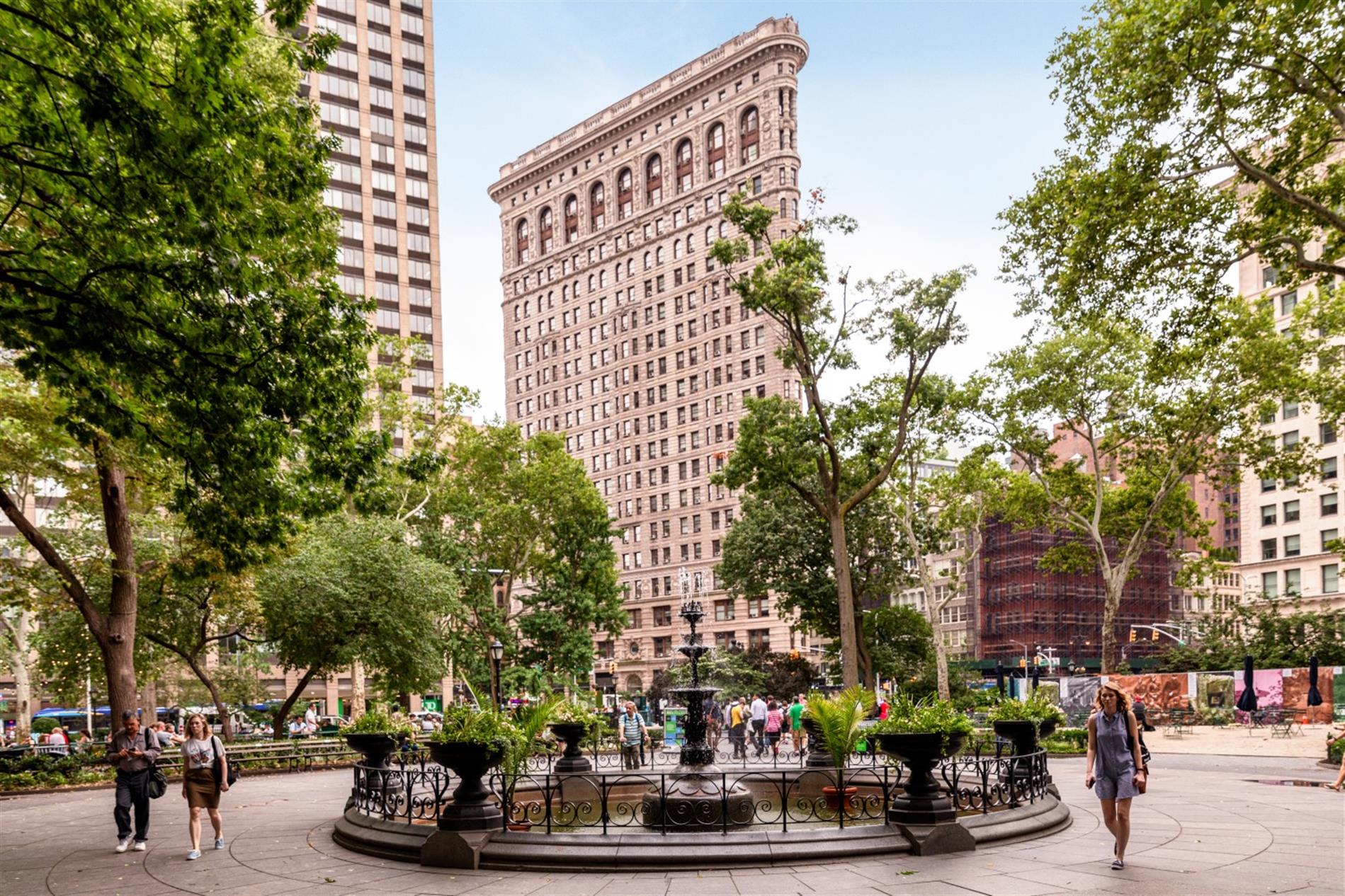 West 25th Street Fifth Avenue