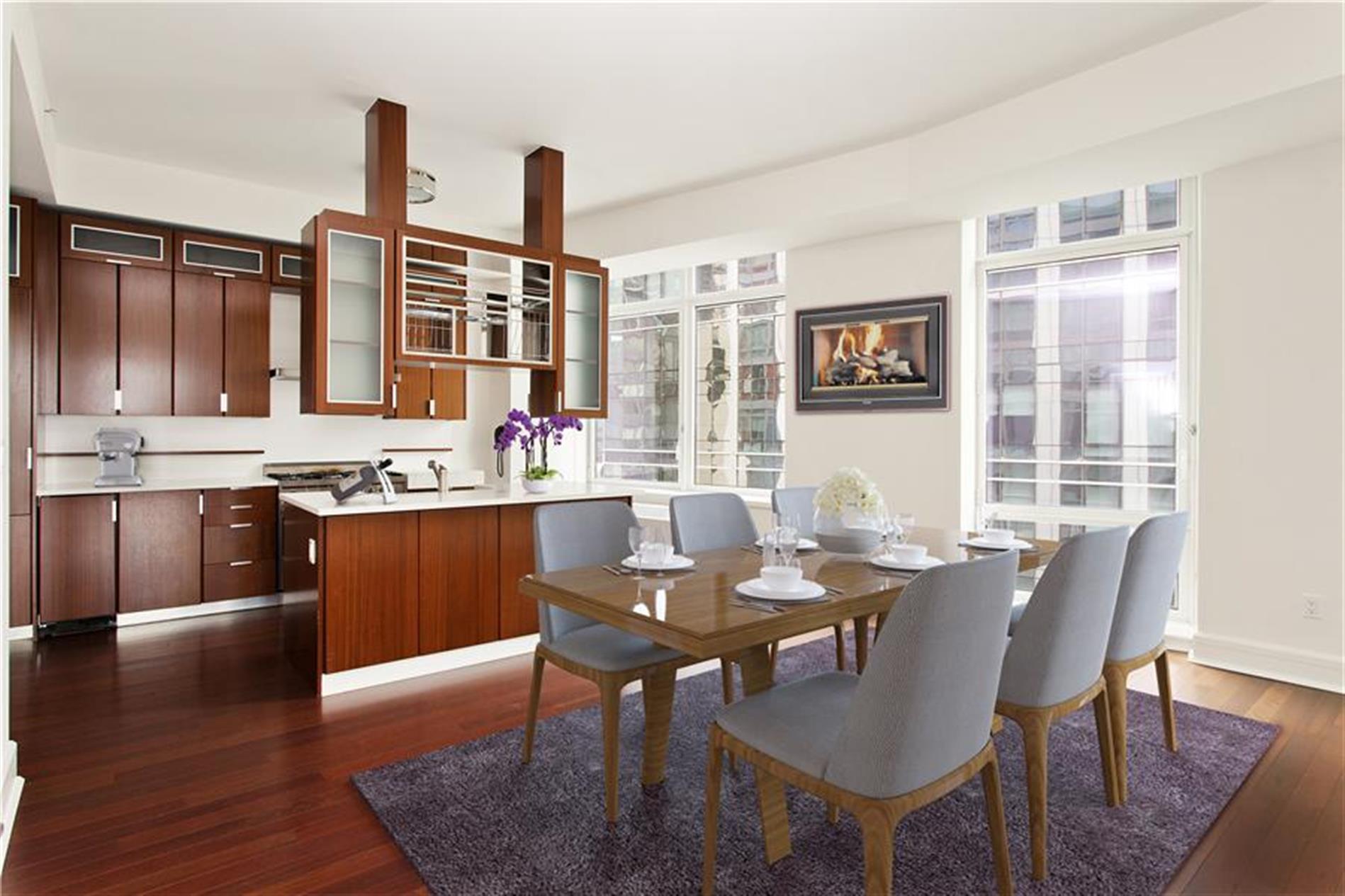 Huge Lincoln Center 4 Bedroom