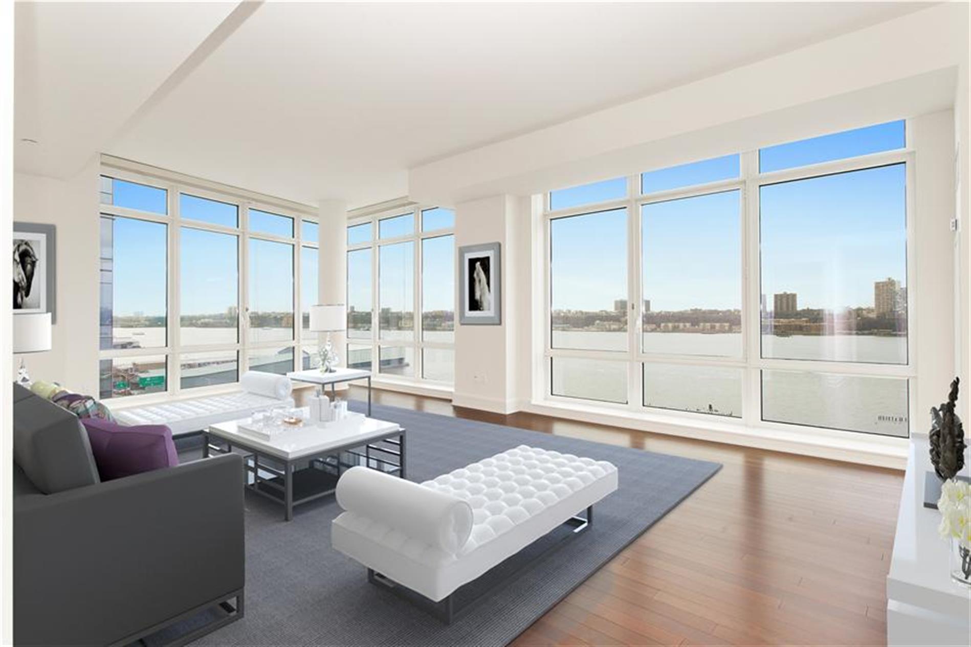 Huge Lincoln Center 4 Bedroom