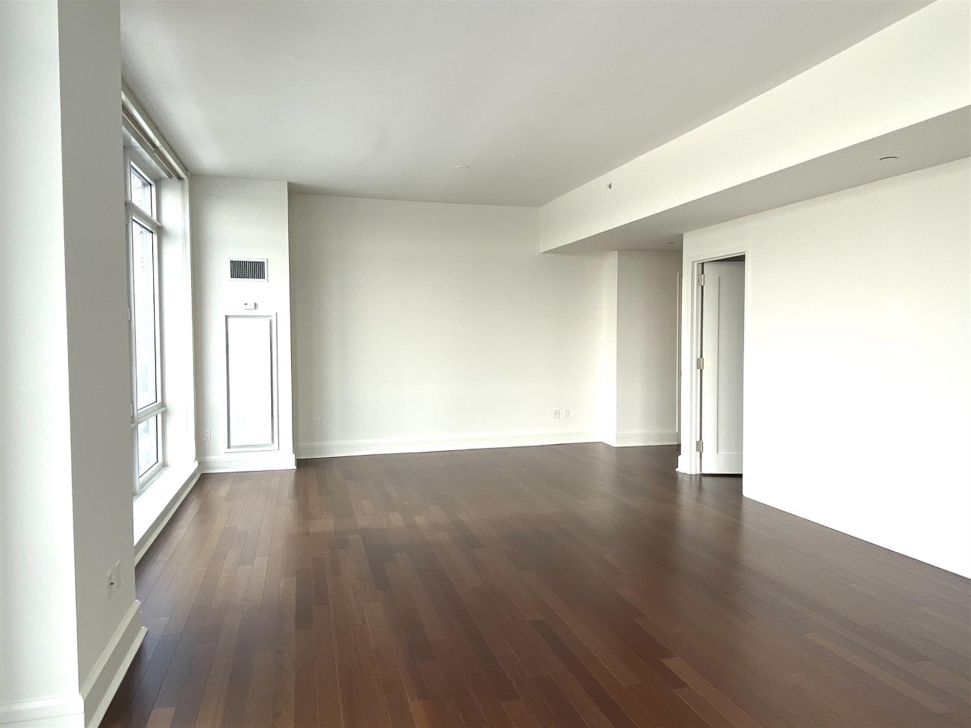 Huge Lincoln Center 4 Bedroom