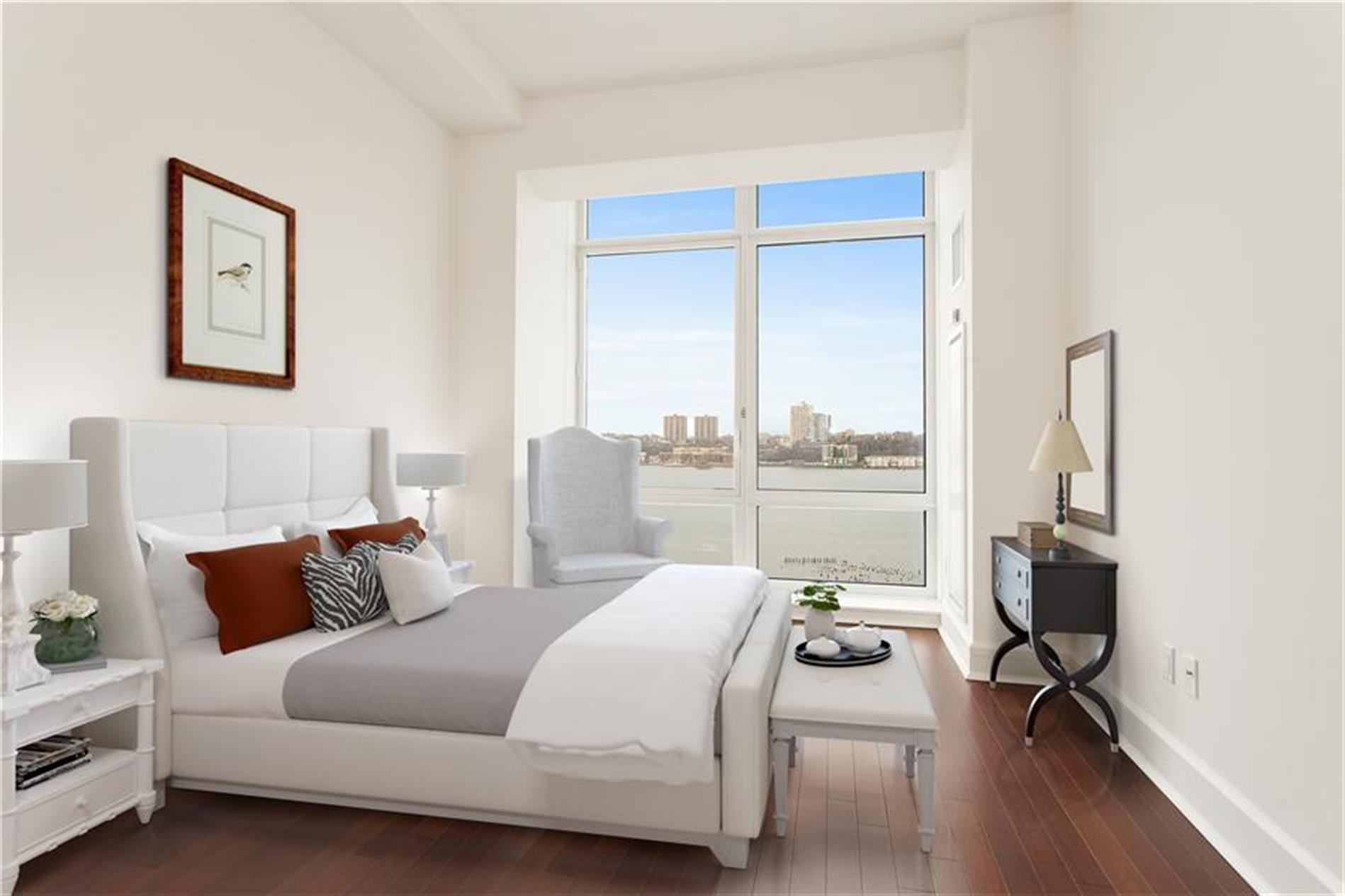 Huge Lincoln Center 4 Bedroom
