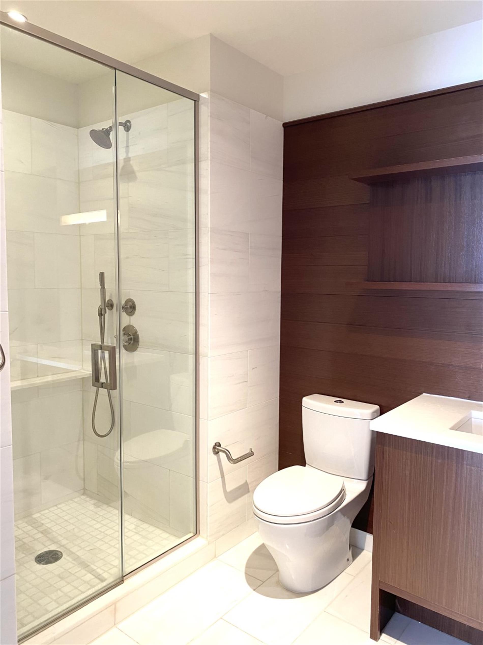 Huge Lincoln Center 4 Bedroom