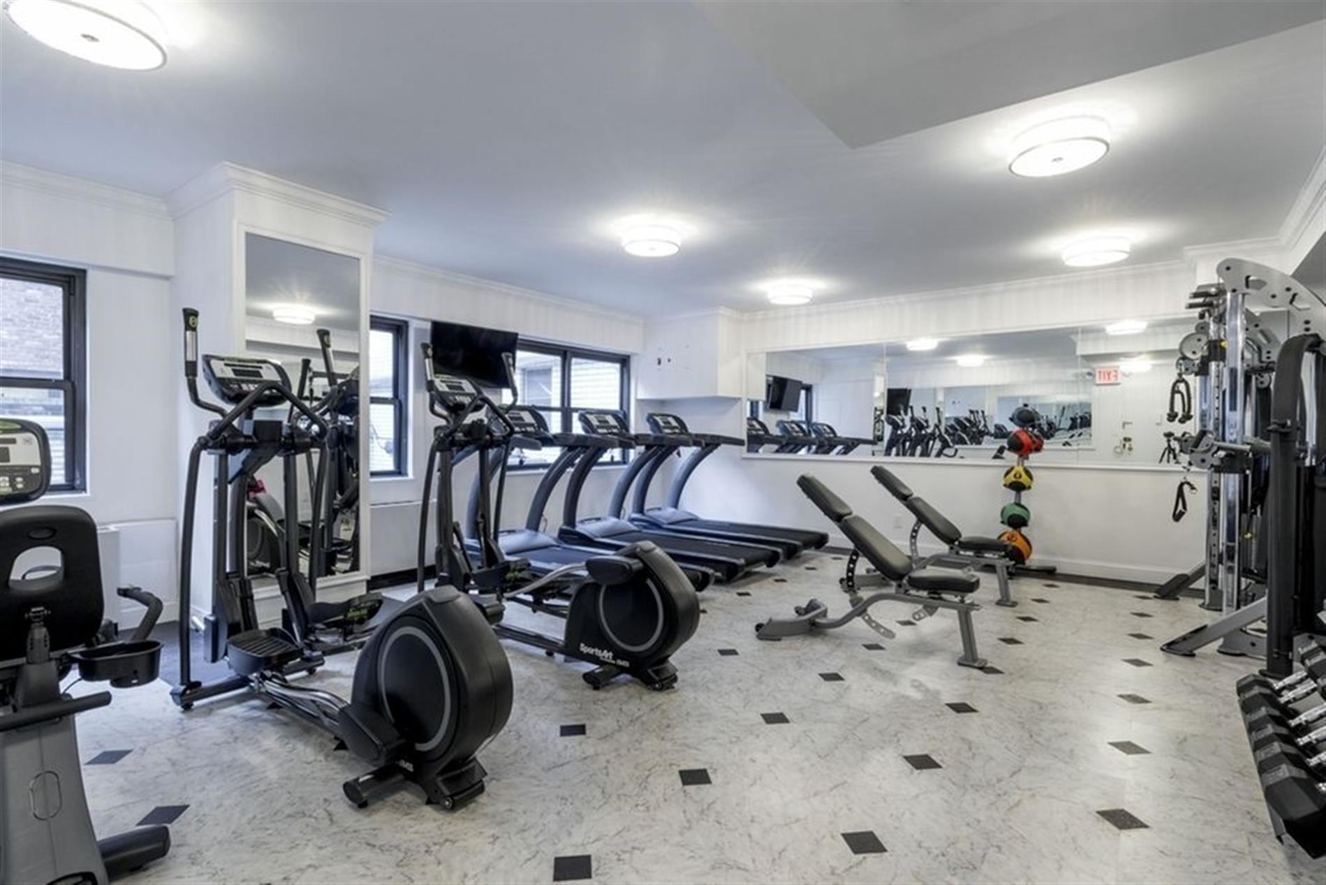 Carnegie Hill NO FEE!