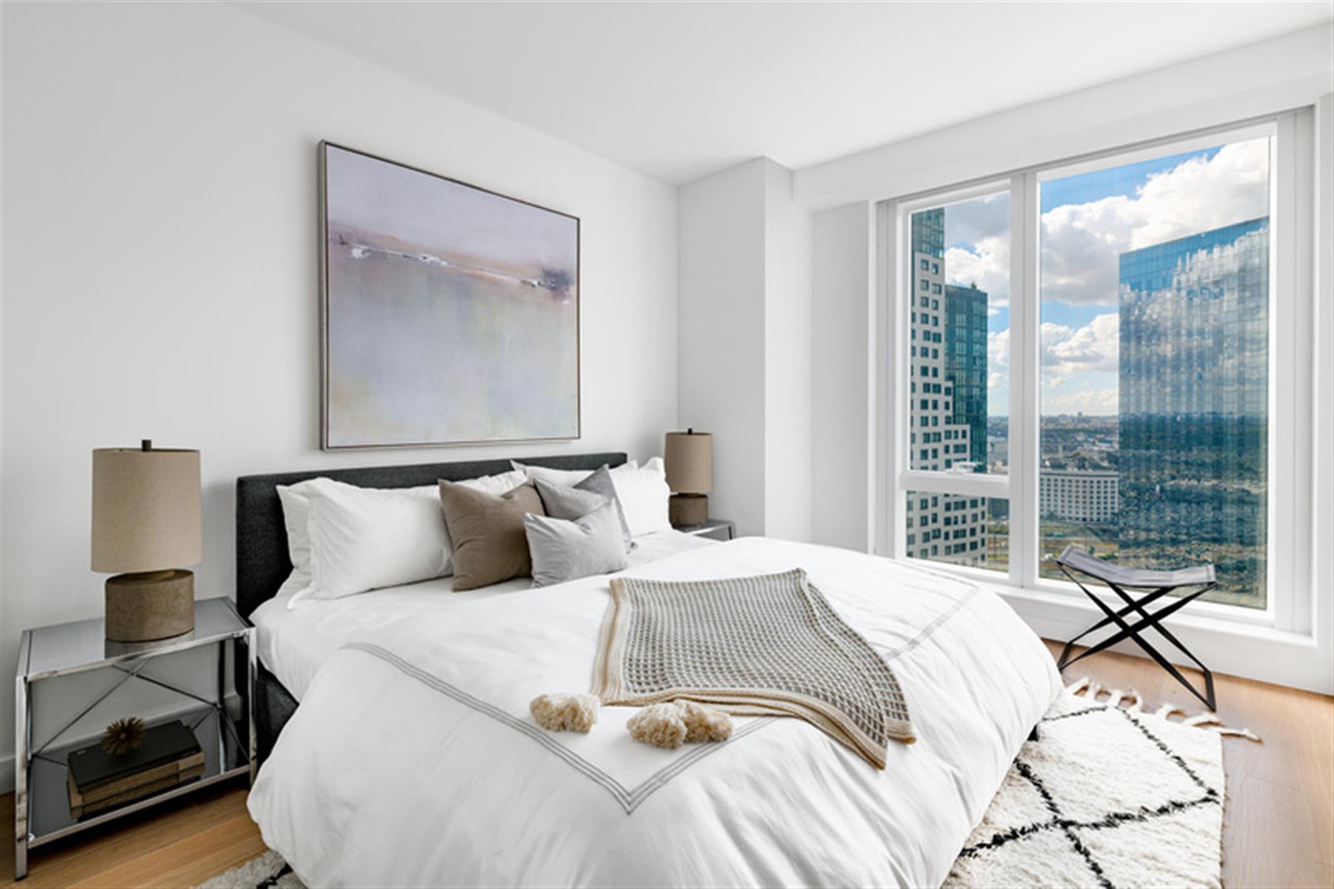 Long Island City No Fee WD
