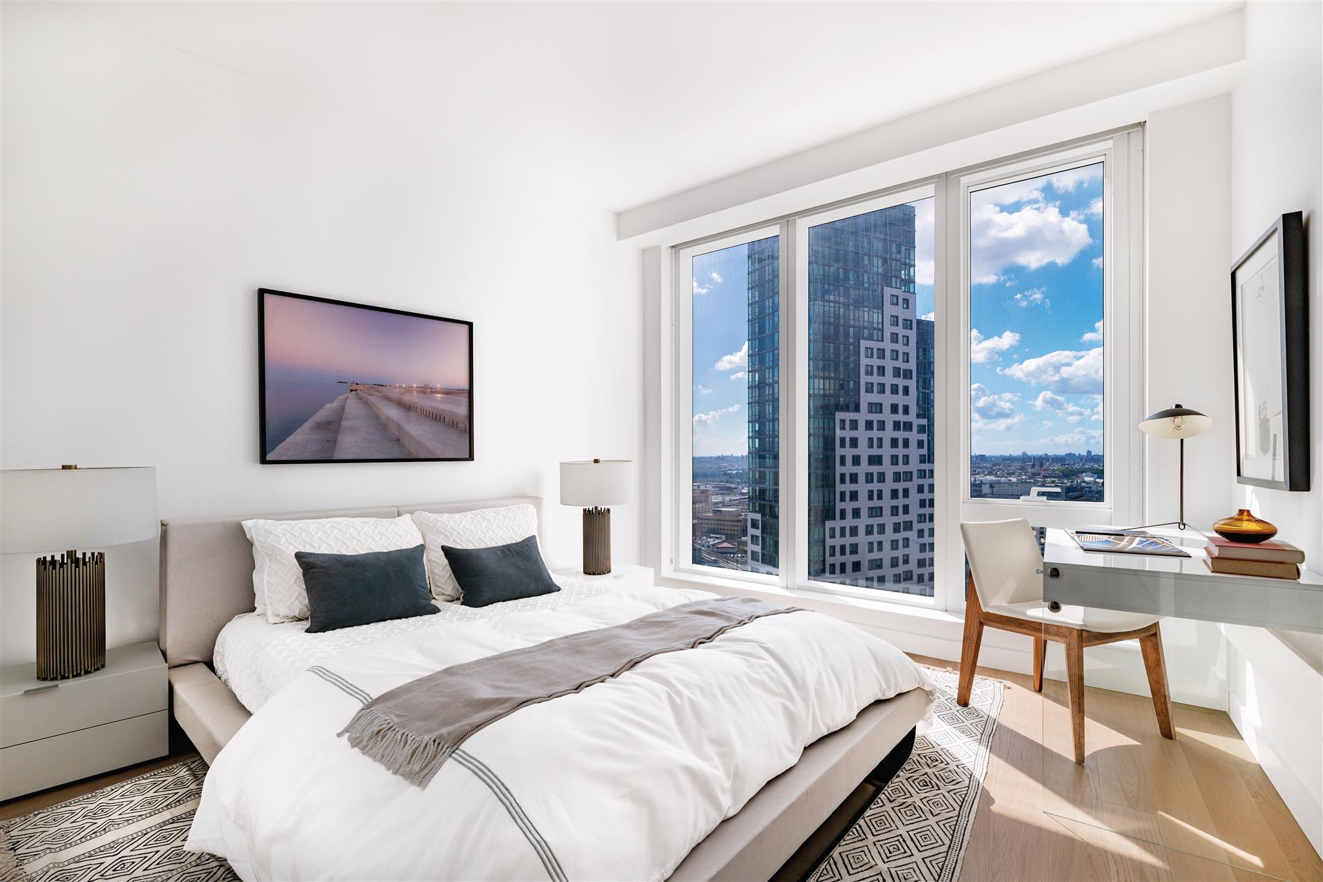 Long Island City No Fee WD