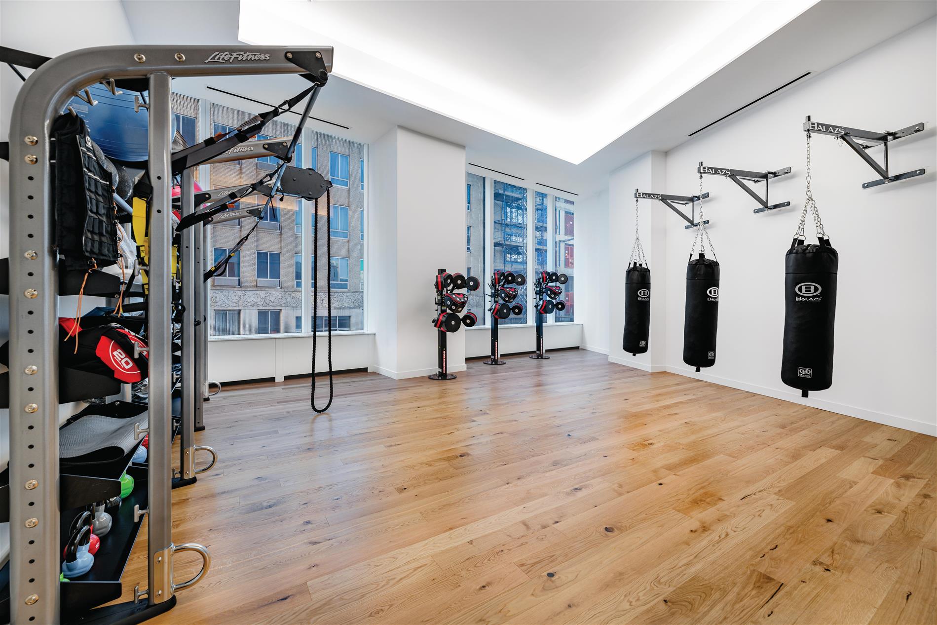 Long Island City No Fee WD