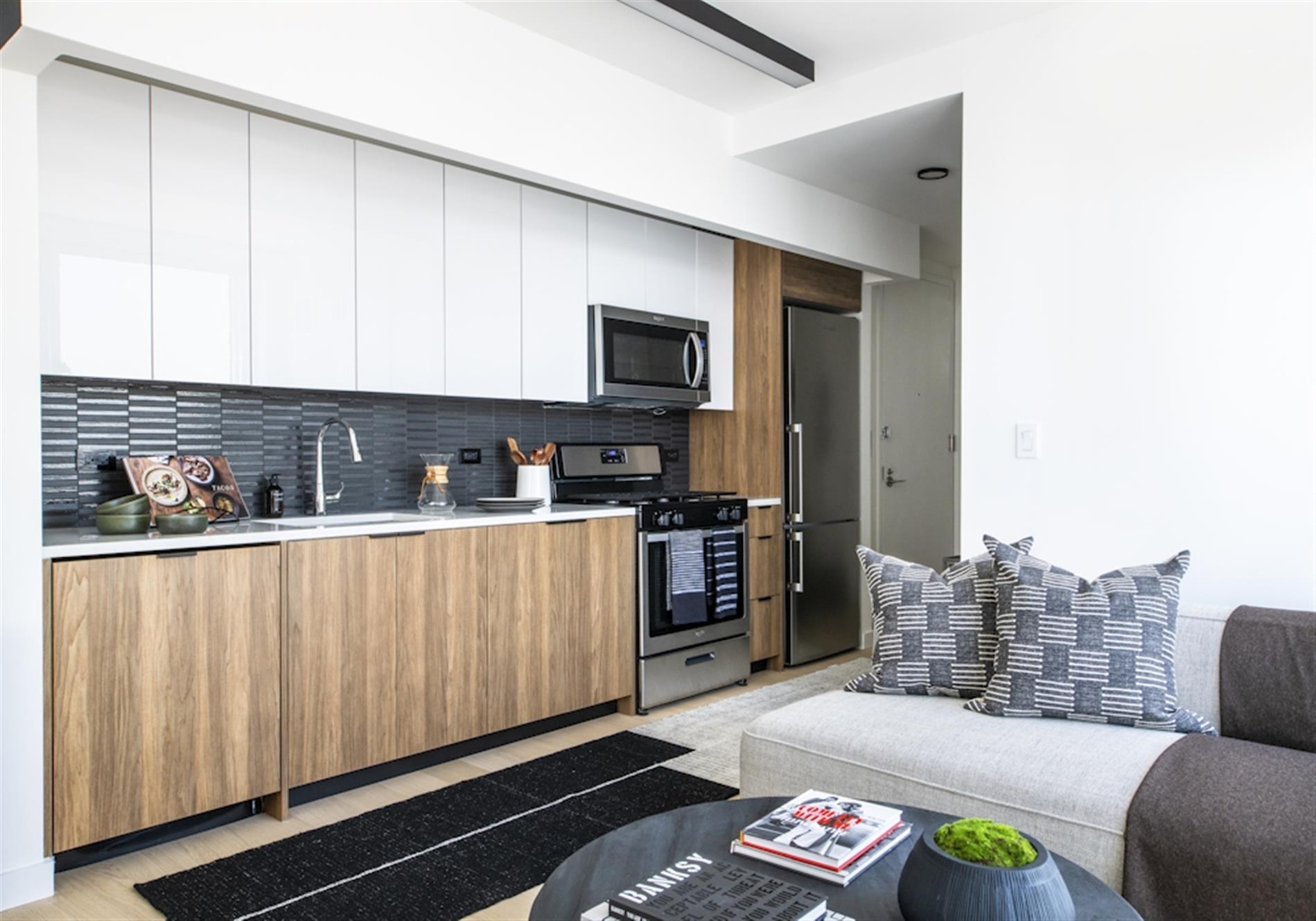 Long Island City No Fee WD