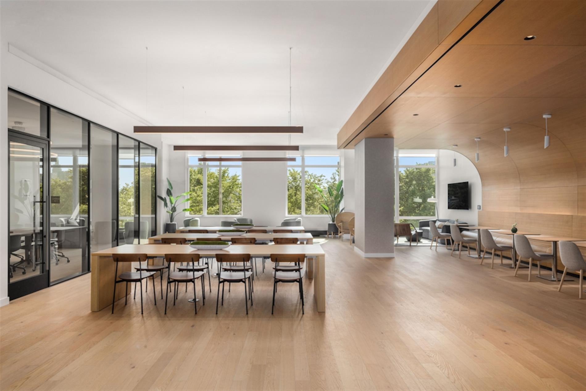 Long Island City No Fee WD