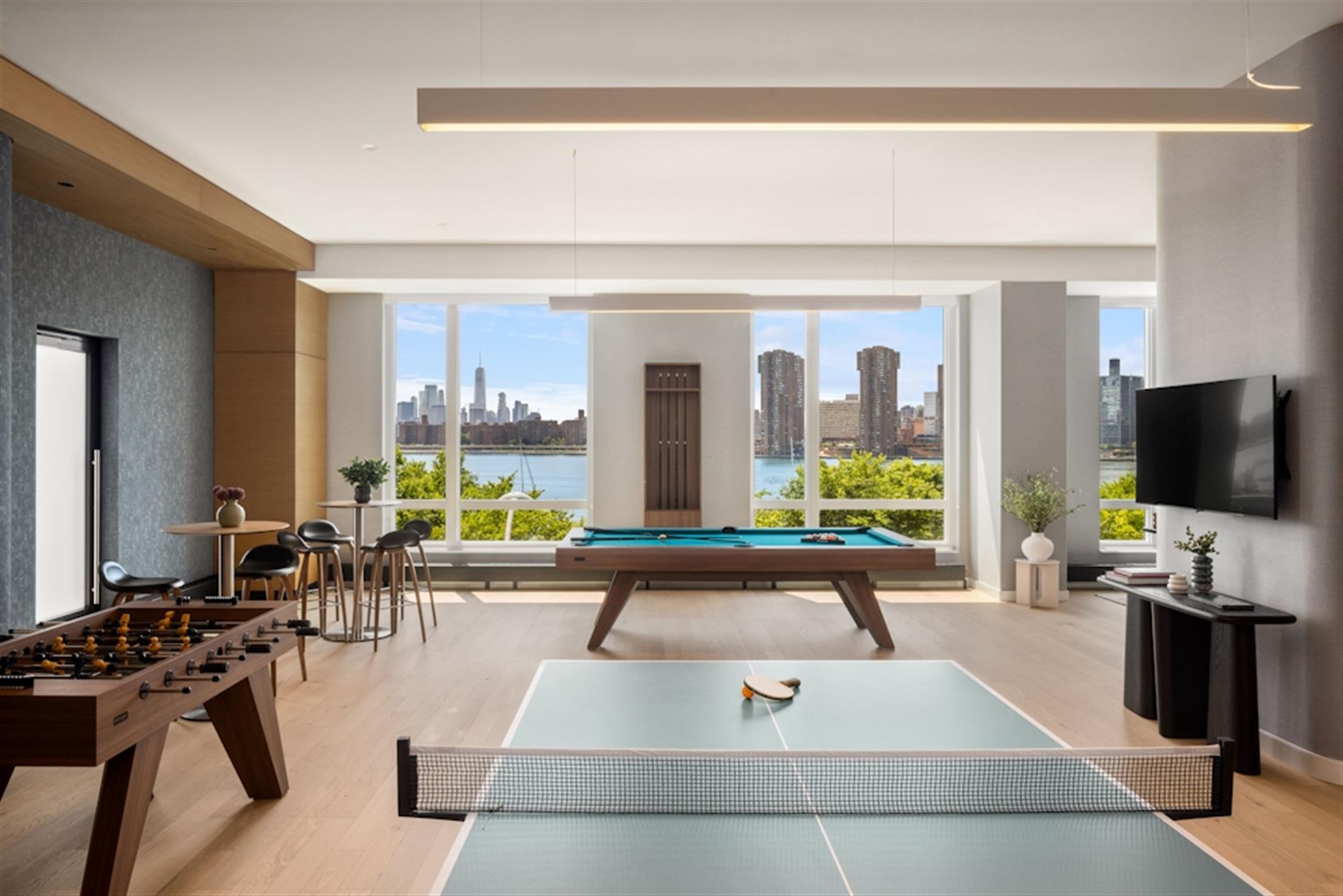 Long Island City No Fee WD