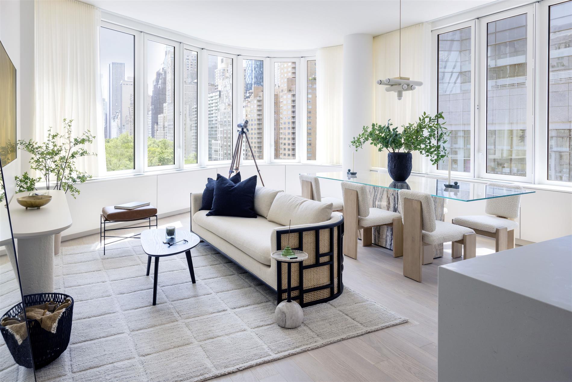 Lincoln Square NO FEE W/D