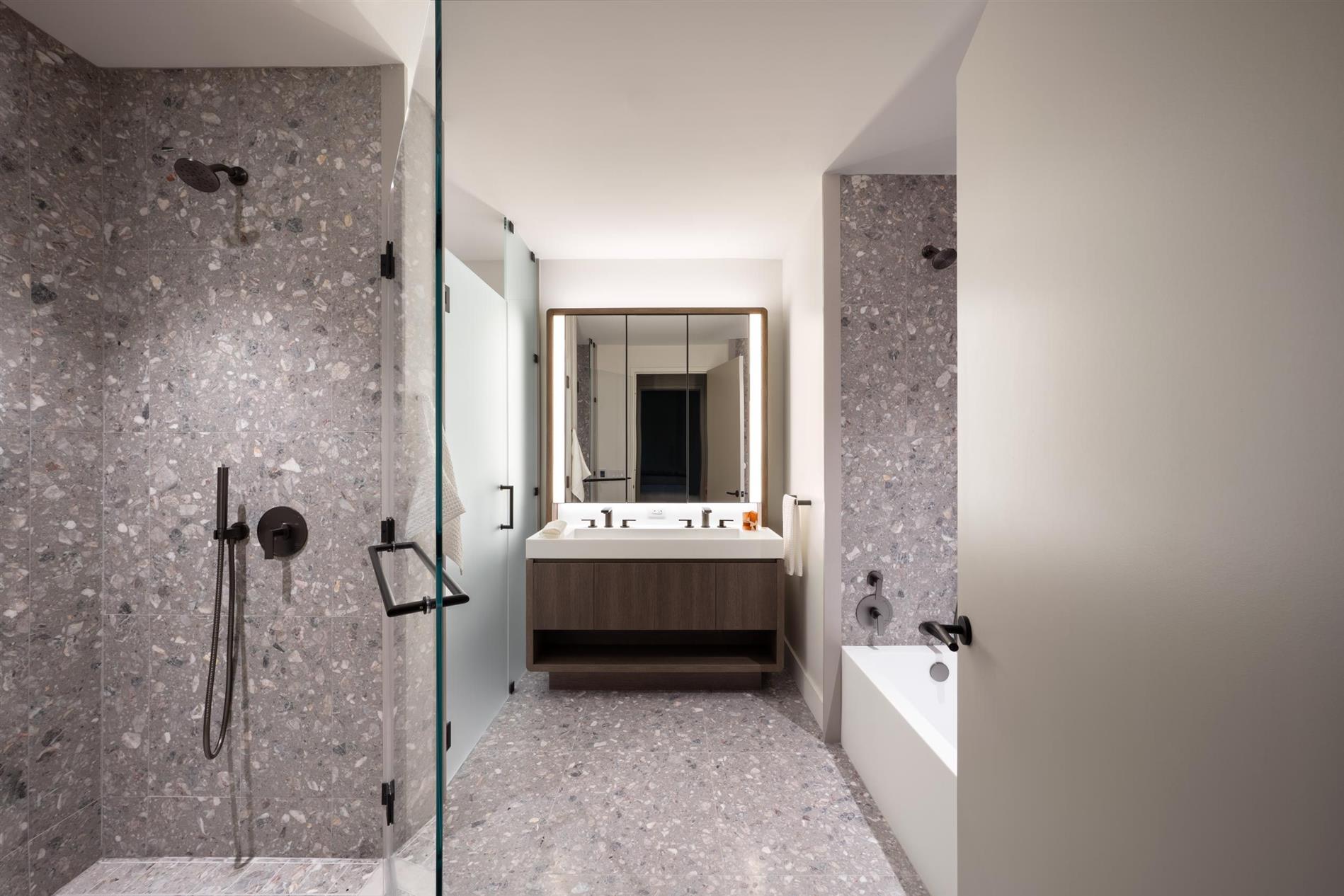Lincoln Square NO FEE W/D