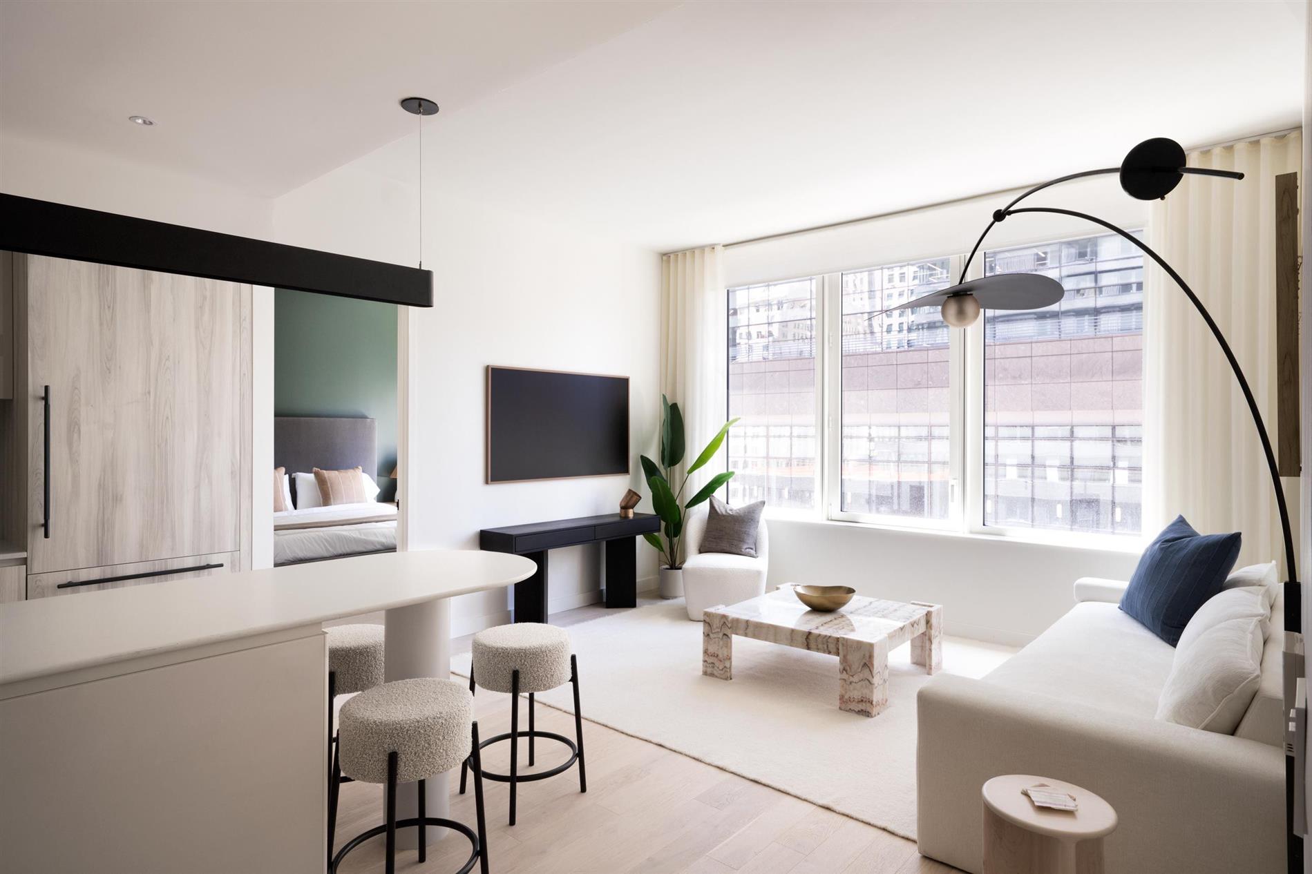 Lincoln Square NO FEE W/D