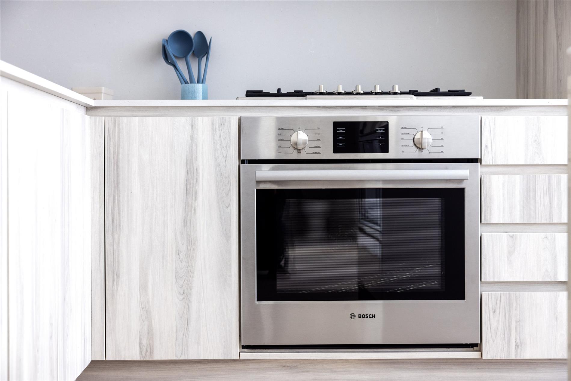Lincoln Square NO FEE W/D