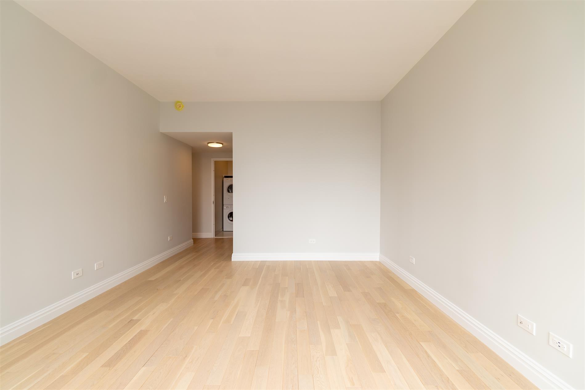 Midtown West No Fee
