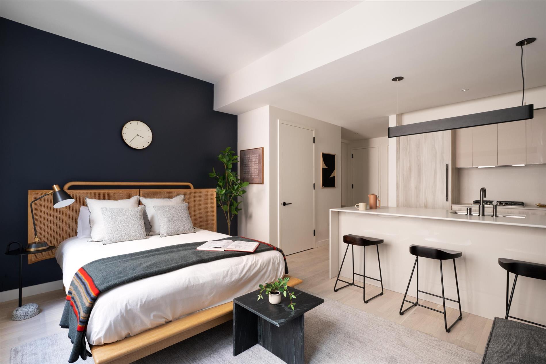 Lincoln Square NO FEE