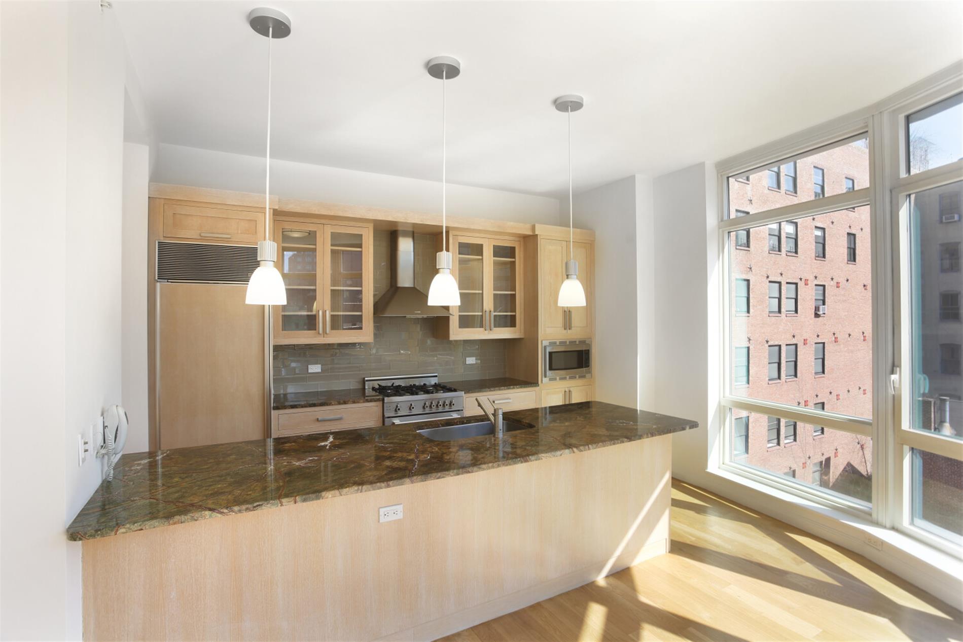 Sunlit SoHo 2BR/2BA with Floor-to-Ceiling Windows