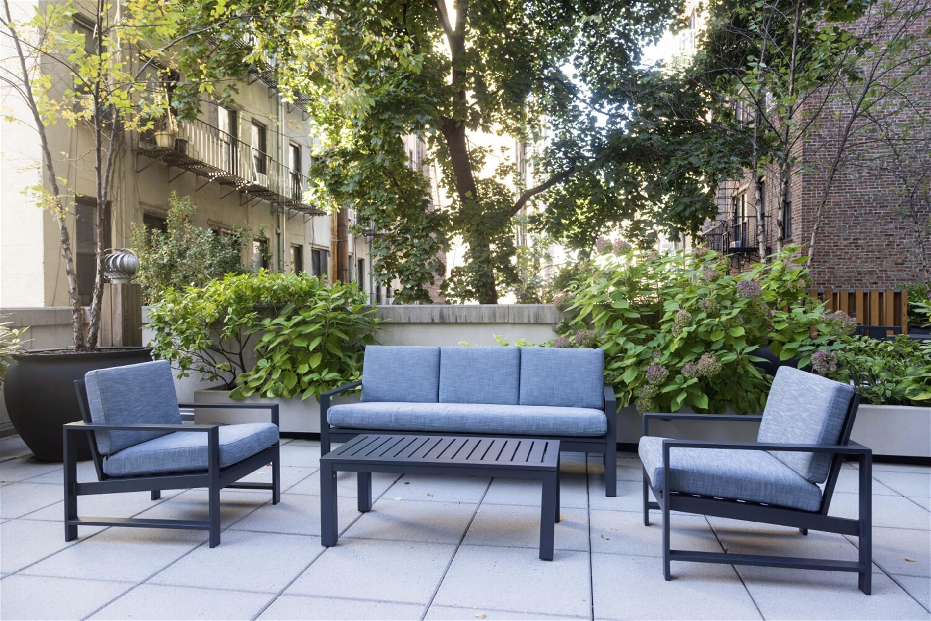 Sunlit SoHo 2BR/2BA with Floor-to-Ceiling Windows