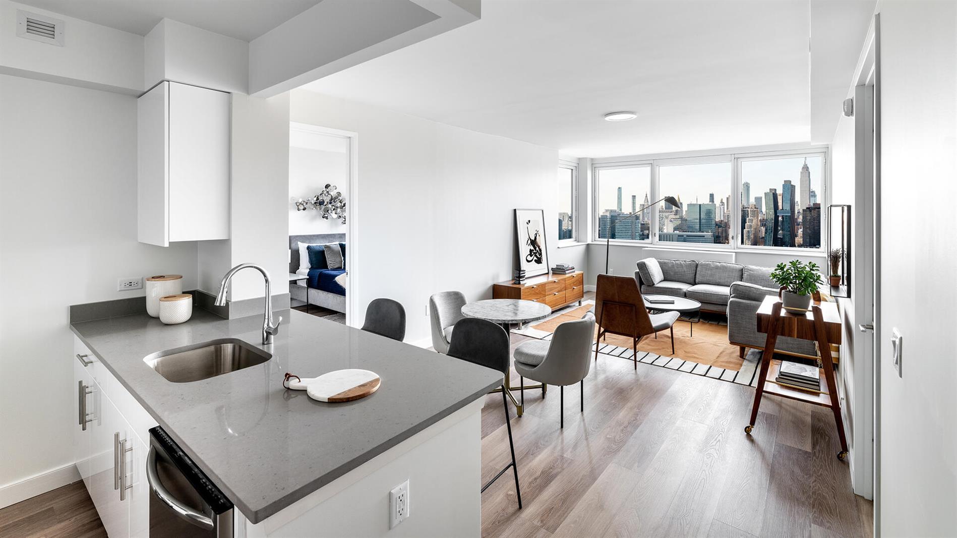 Long Island City NO FEE