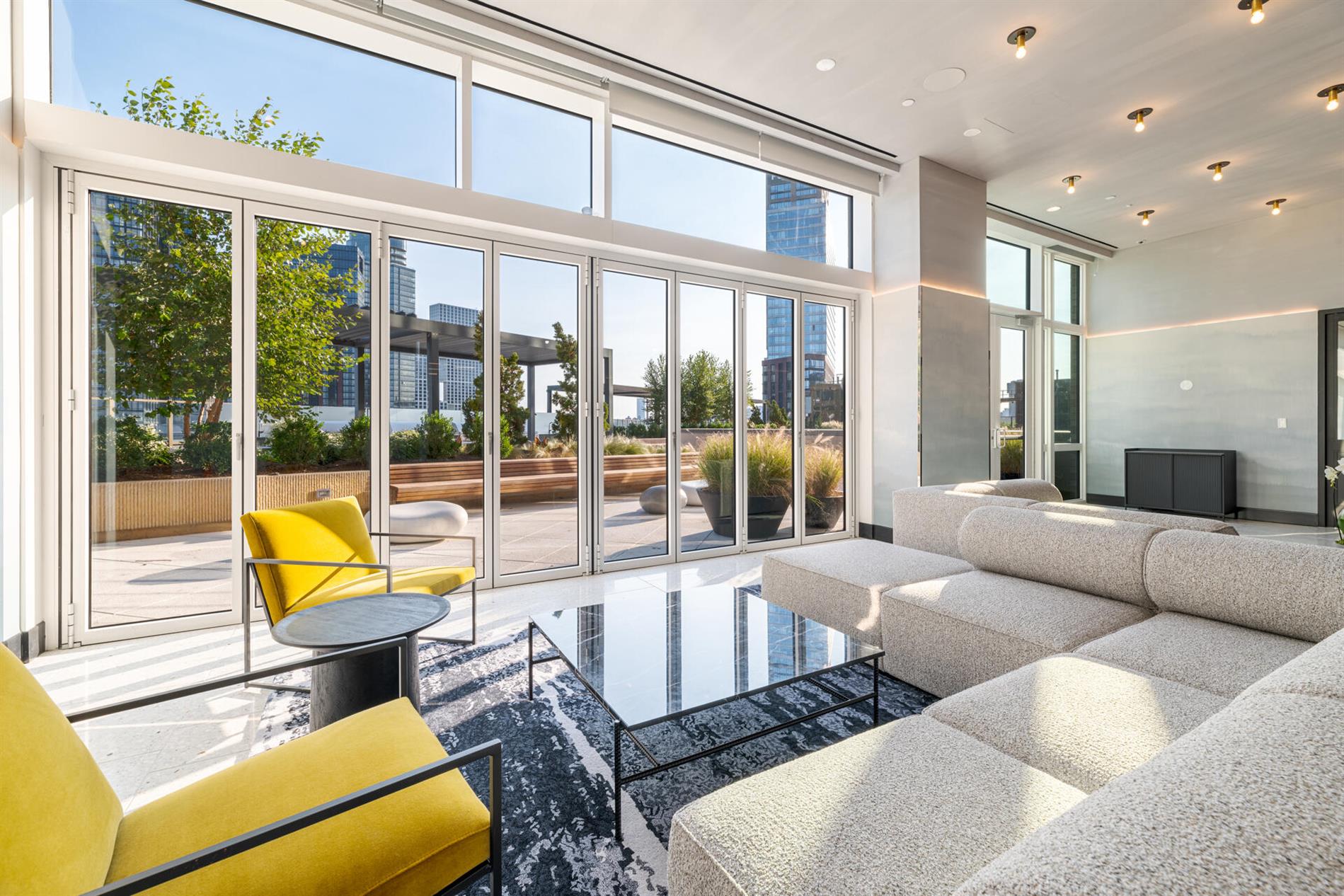 Hunters Point NO FEE FREE RENT WD