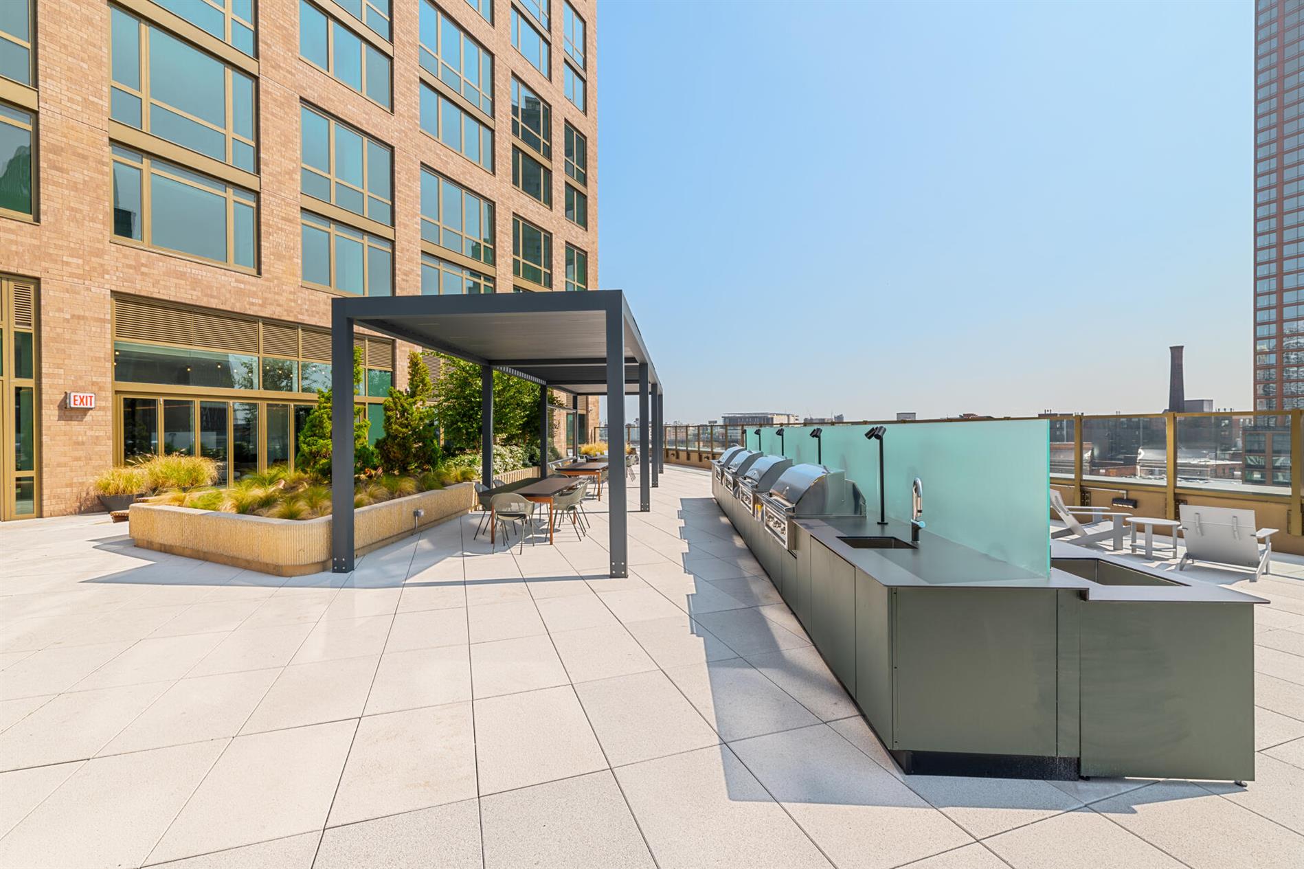 Hunters Point NO FEE FREE RENT WD