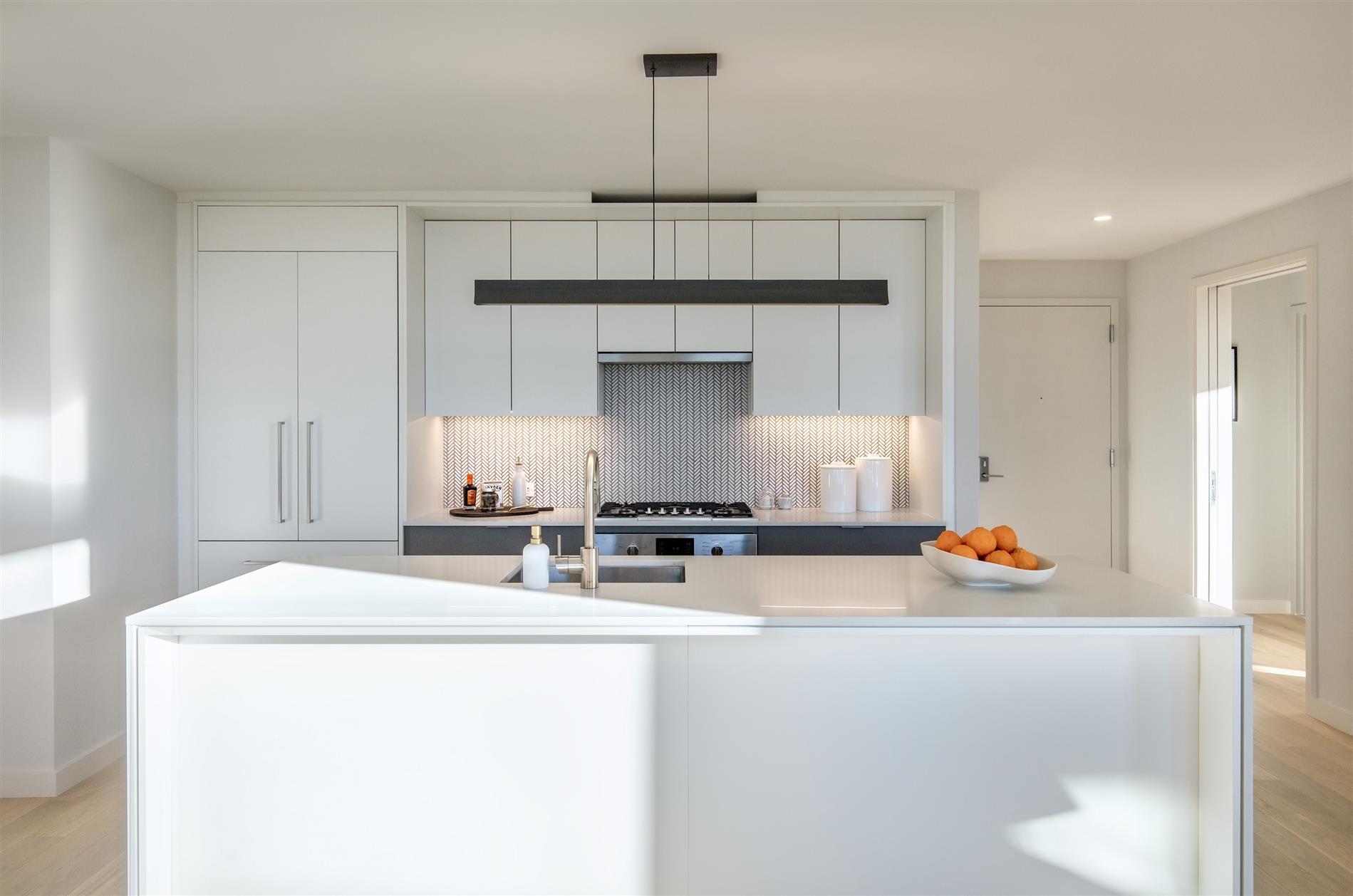 243 West 28th St, N-PHA