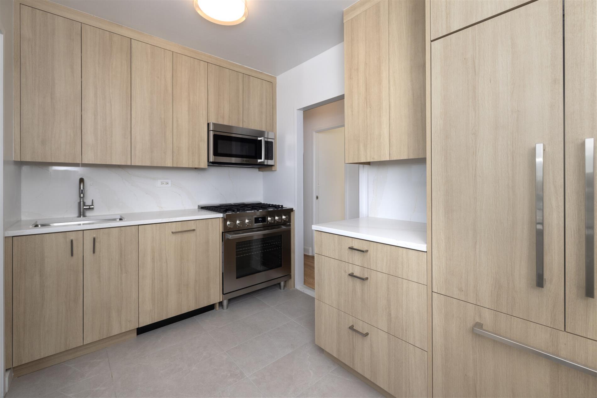 424 West End Ave | 1506