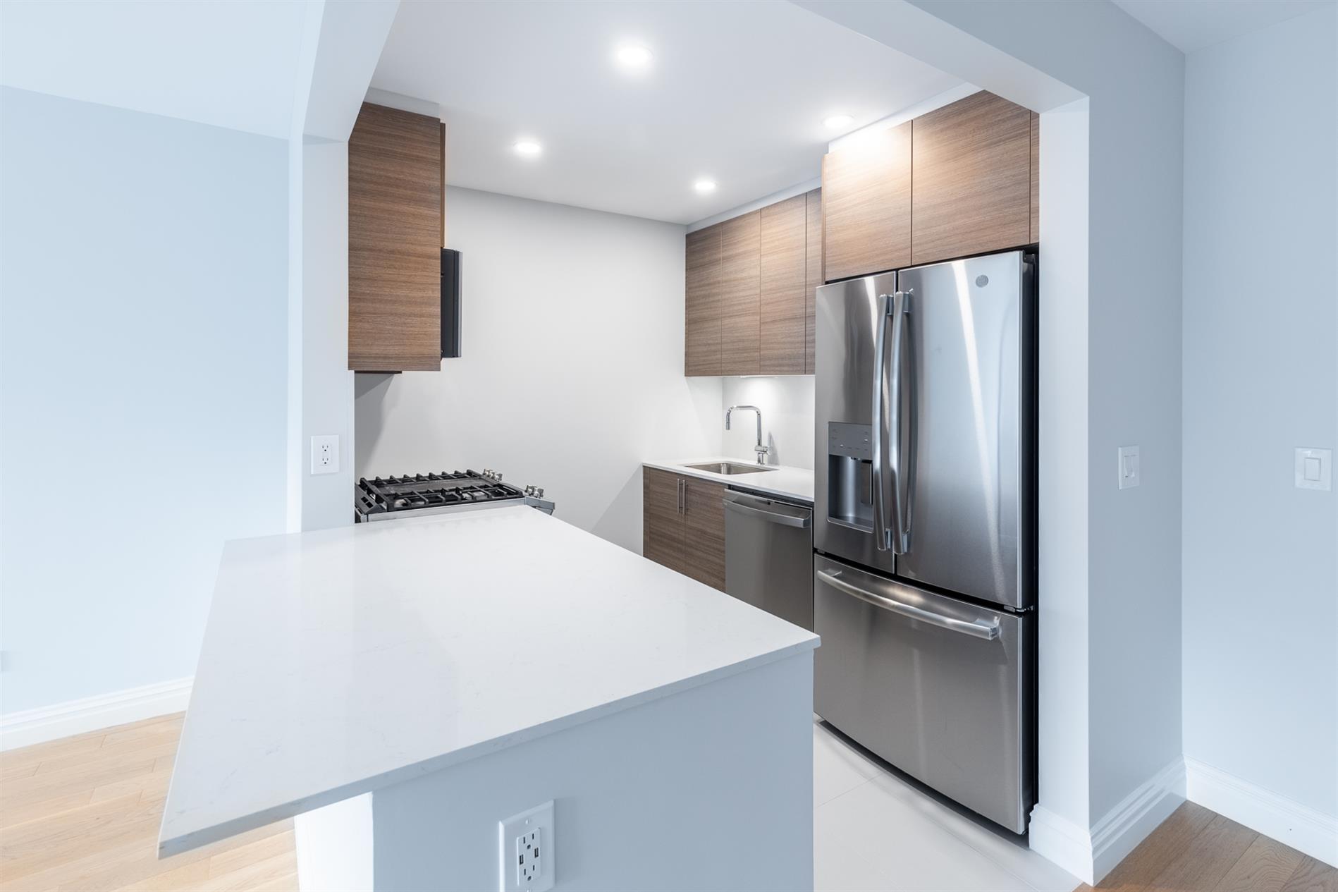 235 West 48 St, Apt 18-H