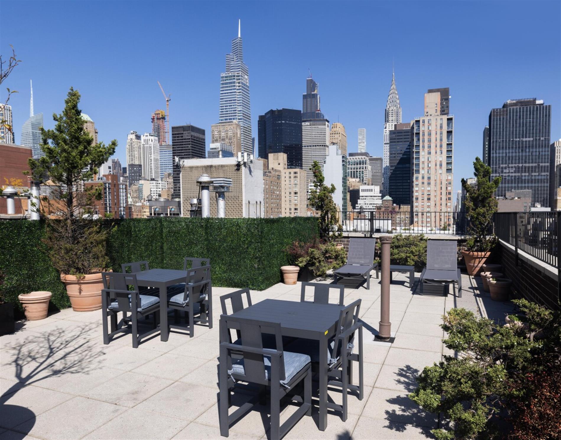166 E 34 St, Apt 1802