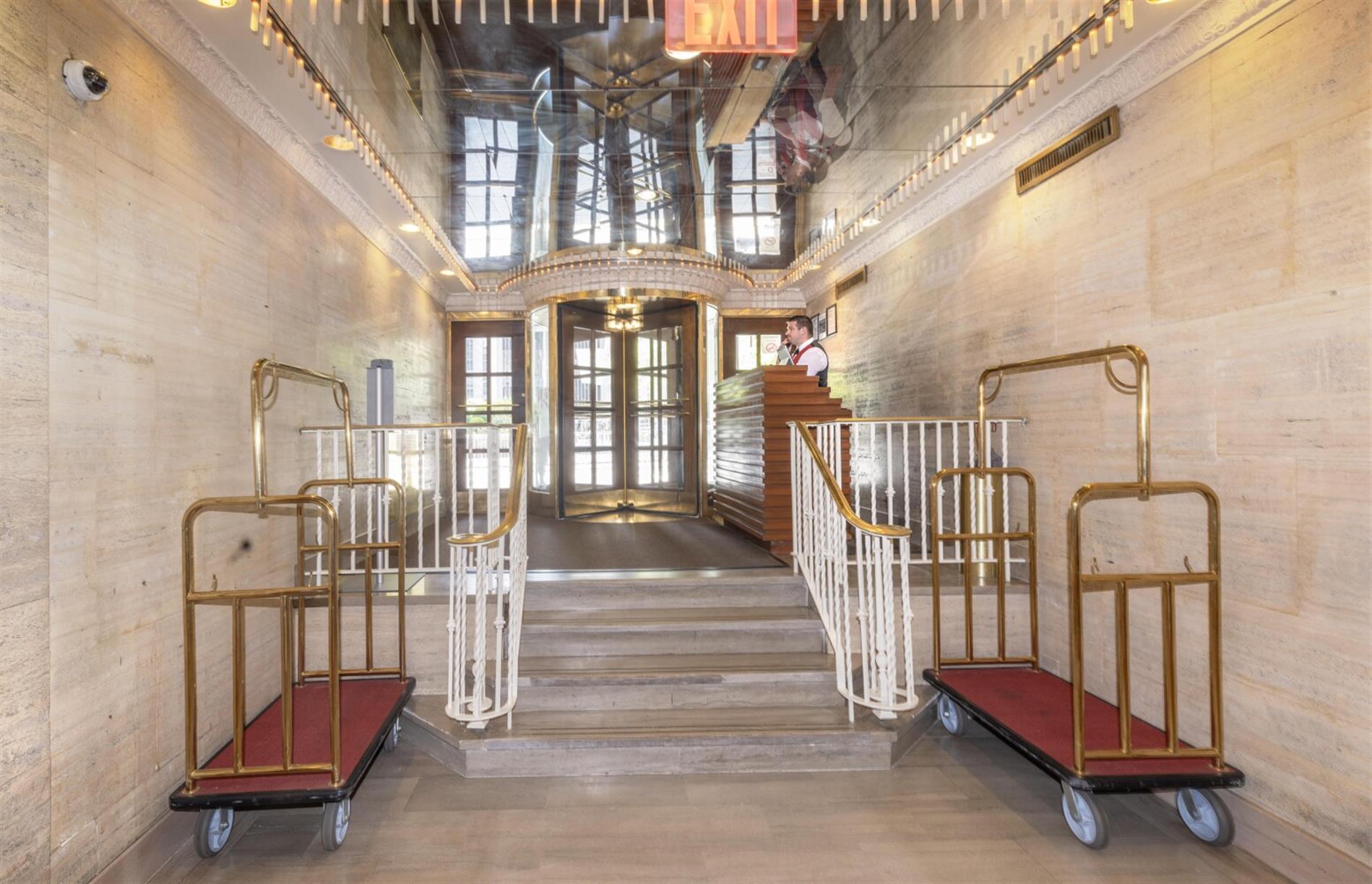 Midtown West No Fee