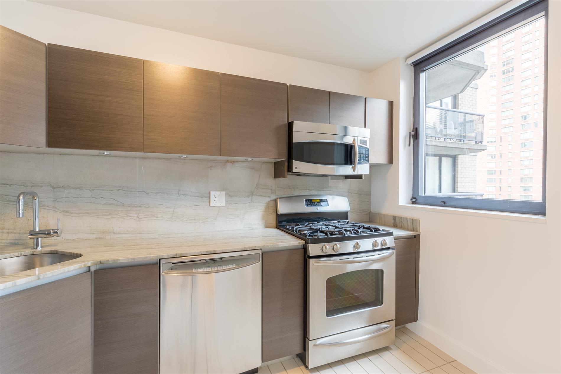 Midtown West No Fee