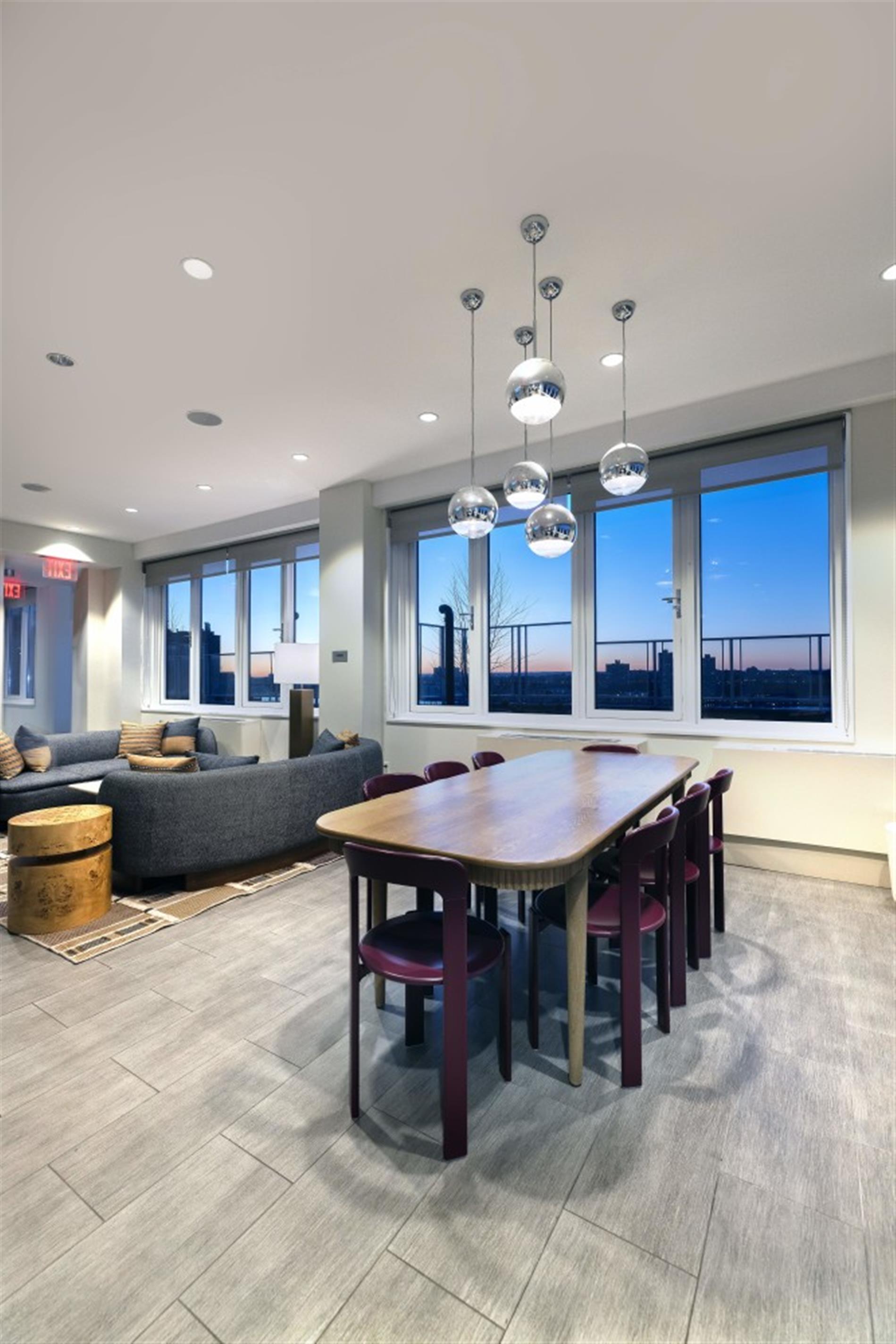 West River House | 424 West End Ave