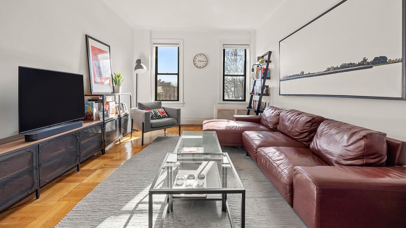 333 4th St